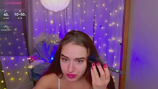Snapshot of LovelyJessie chatting on December 2024 06:05:01 PM LovelyJessie online show from December 2024 06:05:01 PM