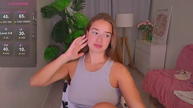 Snapshot of LovelyJessie chatting on July 2026 01:43:02 PM LovelyJessie online show from July 2026 01:43:02 PM