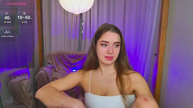 Snapshot of LovelyJessie chatting on January 2025 01:58:01 PM LovelyJessie online show from January 2025 01:58:01 PM