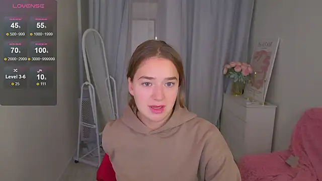 LovelyJessie online show from November 2025 01:48:01 PM