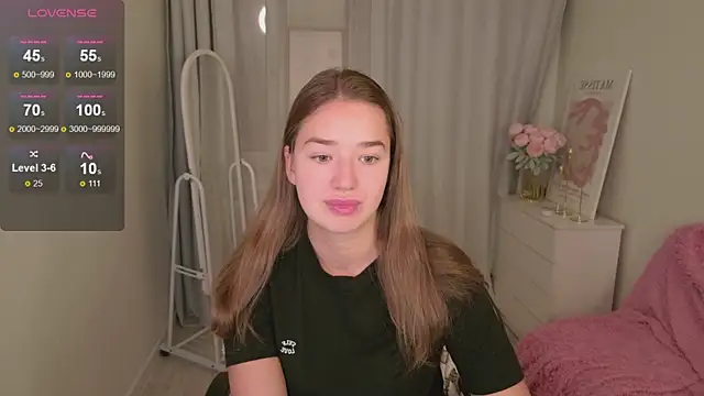 LovelyJessie online show from November 2025 01:37:02 PM