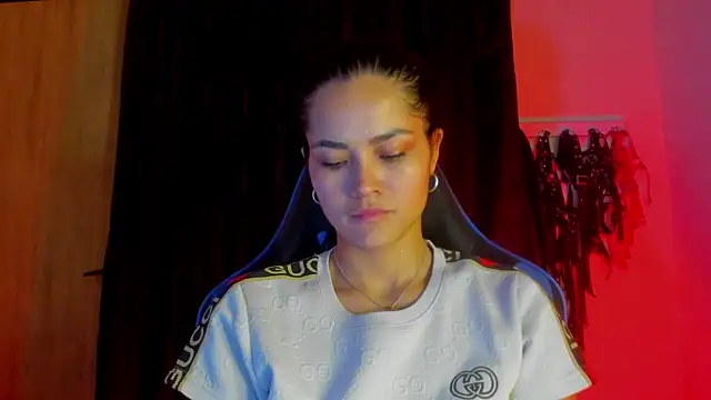 scarlet-kennedy98 online show from November 2025 11:19:01 PM