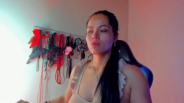 scarlet-kennedy98 online show from April 2026 07:48:01 PM