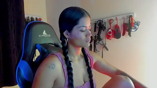 scarlet-kennedy98 online show from November 2025 08:45:01 PM