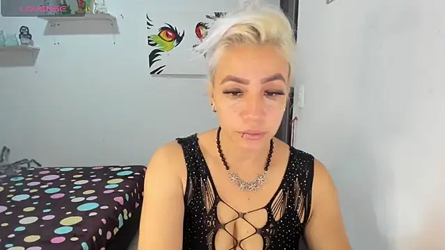 Snapshot of LuCKy_JoK chatting on November 2025 01:15:02 PM LuCKy JoK online show from November 2025 01:15:02 PM