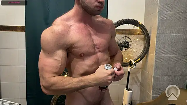 ericeric507 online show from February 2026 04:51:02 PM