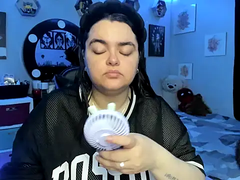 Luise Meyrink online show from October 2025 03:40:02 AM