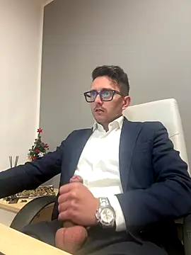 Snapshot of masterboss_ chatting on December 2025 12:51:02 PM masterboss online show from December 2025 12:51:02 PM