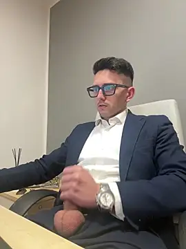 masterboss  online show from April 2026 12:06:02 PM