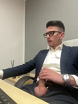 masterboss  online show from April 2026 12:00:01 PM