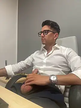 masterboss  online show from September 2025 11:47:02 AM