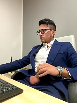 masterboss  online show from November 2025 12:31:02 PM