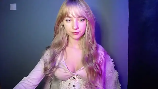 LuciaYoung online show from November 2025 07:56:02 AM