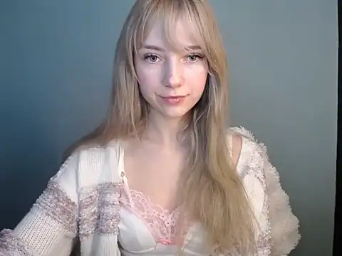 LuciaYoung online show from January 2026 07:56:02 AM