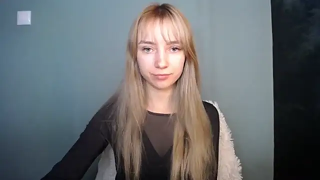 LuciaYoung online show from January 2026 08:40:01 AM