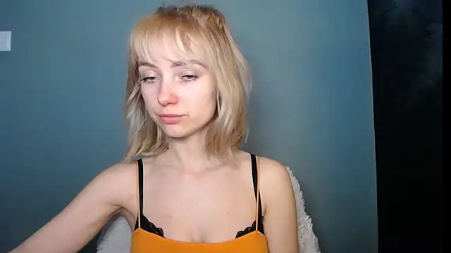 LuciaYoung online show from March 2026 01:27:02 PM