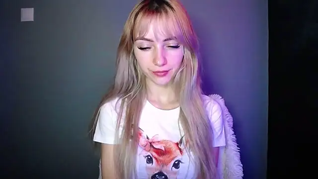 LuciaYoung online show from December 2025 07:33:02 AM