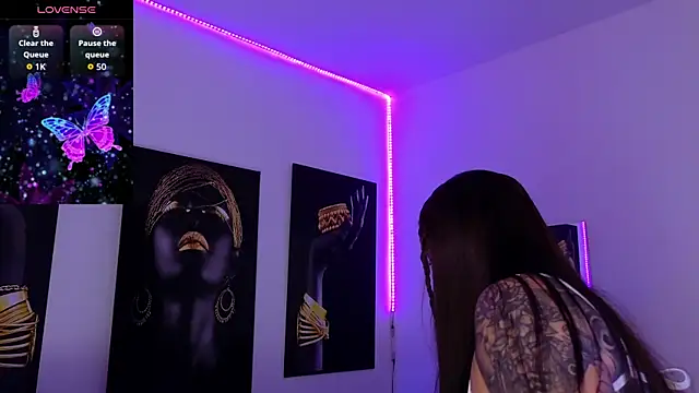  brenna hanson online show from October 2025 07:36:01 PM