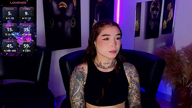  brenna hanson online show from November 2025 07:02:02 PM