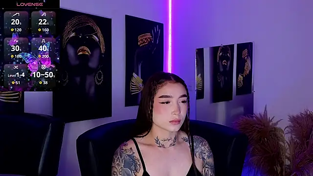  brenna hanson online show from November 2025 07:14:01 PM