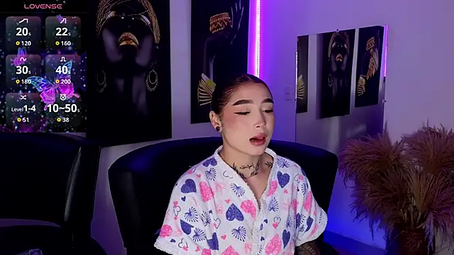  brenna hanson online show from November 2025 07:25:01 PM