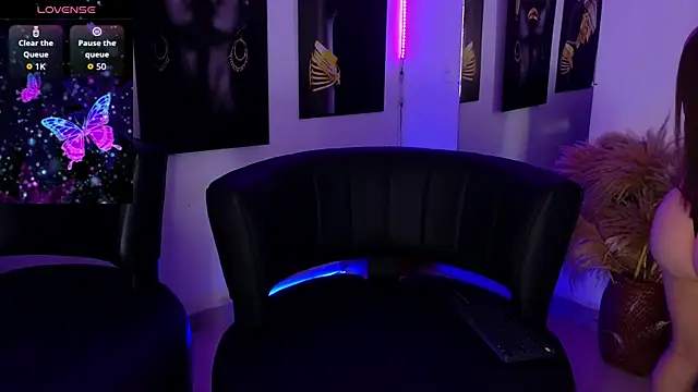  brenna hanson online show from October 2025 04:41:02 PM