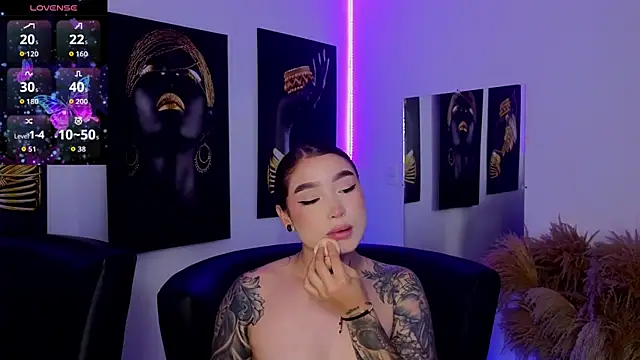  brenna hanson online show from December 2025 09:17:01 PM