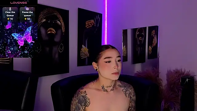  brenna hanson online show from November 2025 07:07:02 PM