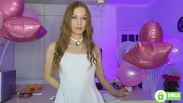 Snapshot of CutieBeauty chatting on October 2025 04:18:01 PM CutieBeauty online show from October 2025 04:18:01 PM