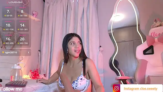 Snapshot of Cloesweety chatting on November 2025 09:24:01 AM Cloesweety online show from November 2025 09:24:01 AM