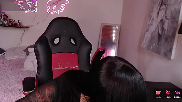 Snapshot of MissDennise chatting on October 2025 05:21:02 PM MissDennise online show from October 2025 05:21:02 PM