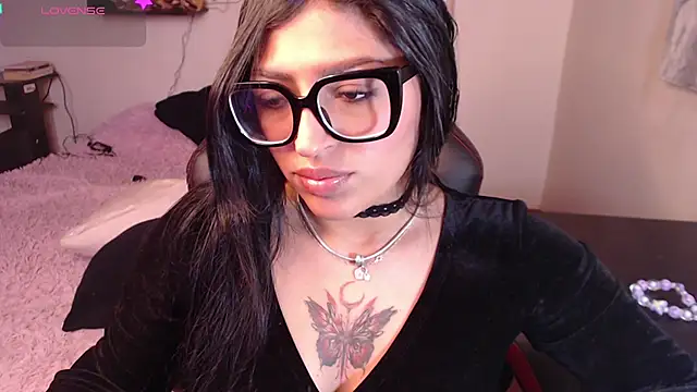 Snapshot of MissDennise chatting on March 2025 08:11:02 PM MissDennise online show from March 2025 08:11:02 PM