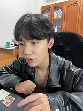 Snapshot of hihi0169 chatting on December 2024 04:57:01 PM hihi0169 online show from December 2024 04:57:01 PM