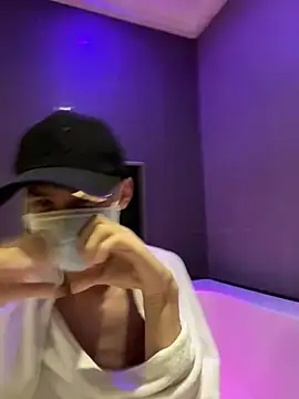 Snapshot of hihi0169 chatting on March 2025 03:02:02 PM hihi0169 online show from March 2025 03:02:02 PM