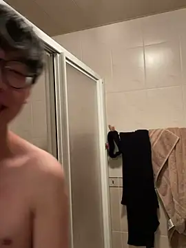 Snapshot of hihi0169 chatting on December 2024 05:22:02 PM hihi0169 online show from December 2024 05:22:02 PM