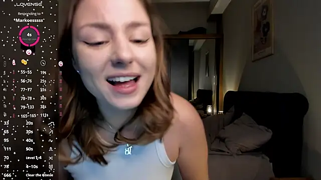 ThreeshaWhite online show from January 2026 02:13:01 PM