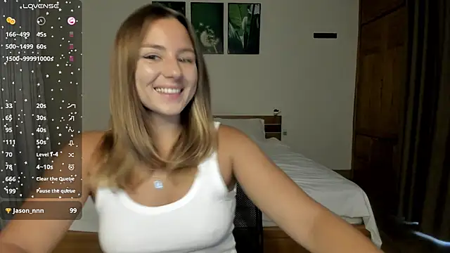Snapshot of ThreeshaWhite chatting on June 2026 01:27:02 AM ThreeshaWhite online show from June 2026 01:27:02 AM