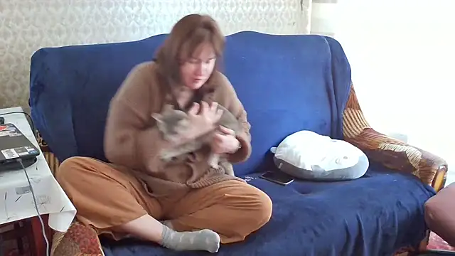 franceska blue online show from April 2026 09:48:01 AM