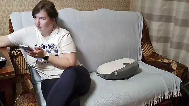 franceska blue online show from November 2025 09:15:01 PM