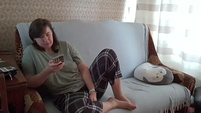 franceska blue online show from November 2025 10:47:02 AM