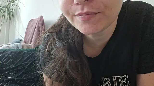 Cyndee Winter online show from November 2025 11:47:01 AM