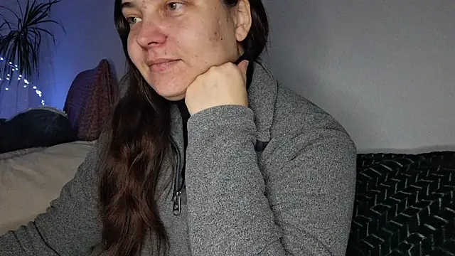 Cyndee Winter online show from November 2025 05:57:01 PM