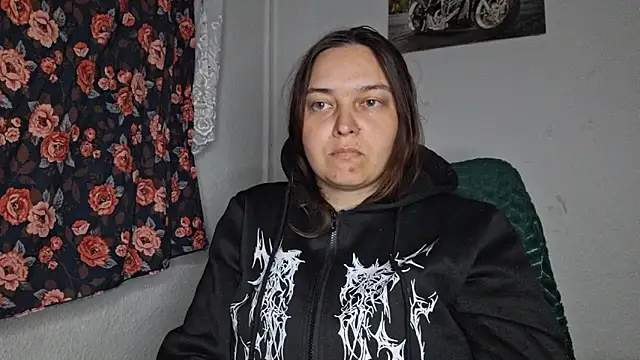 Cyndee Winter online show from April 2026 06:33:01 PM
