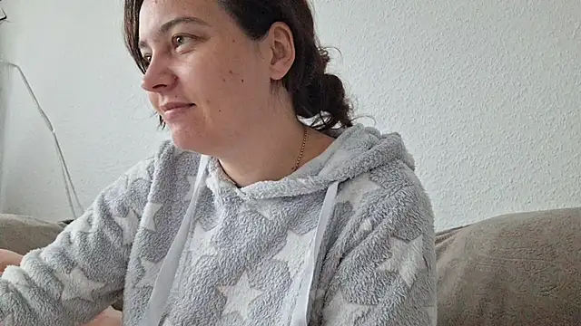 Snapshot of Cyndee_Winter chatting on October 2025 11:56:02 AM Cyndee Winter online show from October 2025 11:56:02 AM