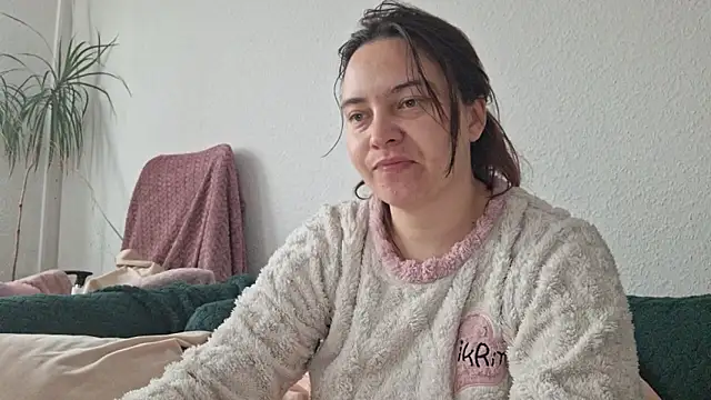 Cyndee Winter online show from November 2025 09:54:02 AM