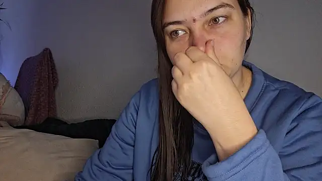 Cyndee Winter online show from November 2025 06:28:01 AM