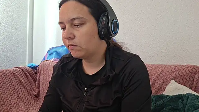Cyndee Winter online show from June 2026 03:46:02 PM