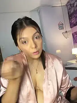Snapshot of SamaraLincolnn chatting on May 2026 05:27:02 PM SamaraLincolnn online show from May 2026 05:27:02 PM