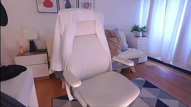 Anah s online show from March 2025 04:24:01 PM