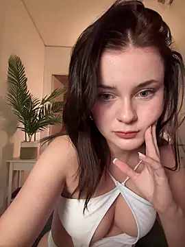 MaribelRiver online show from April 2026 07:45:01 PM